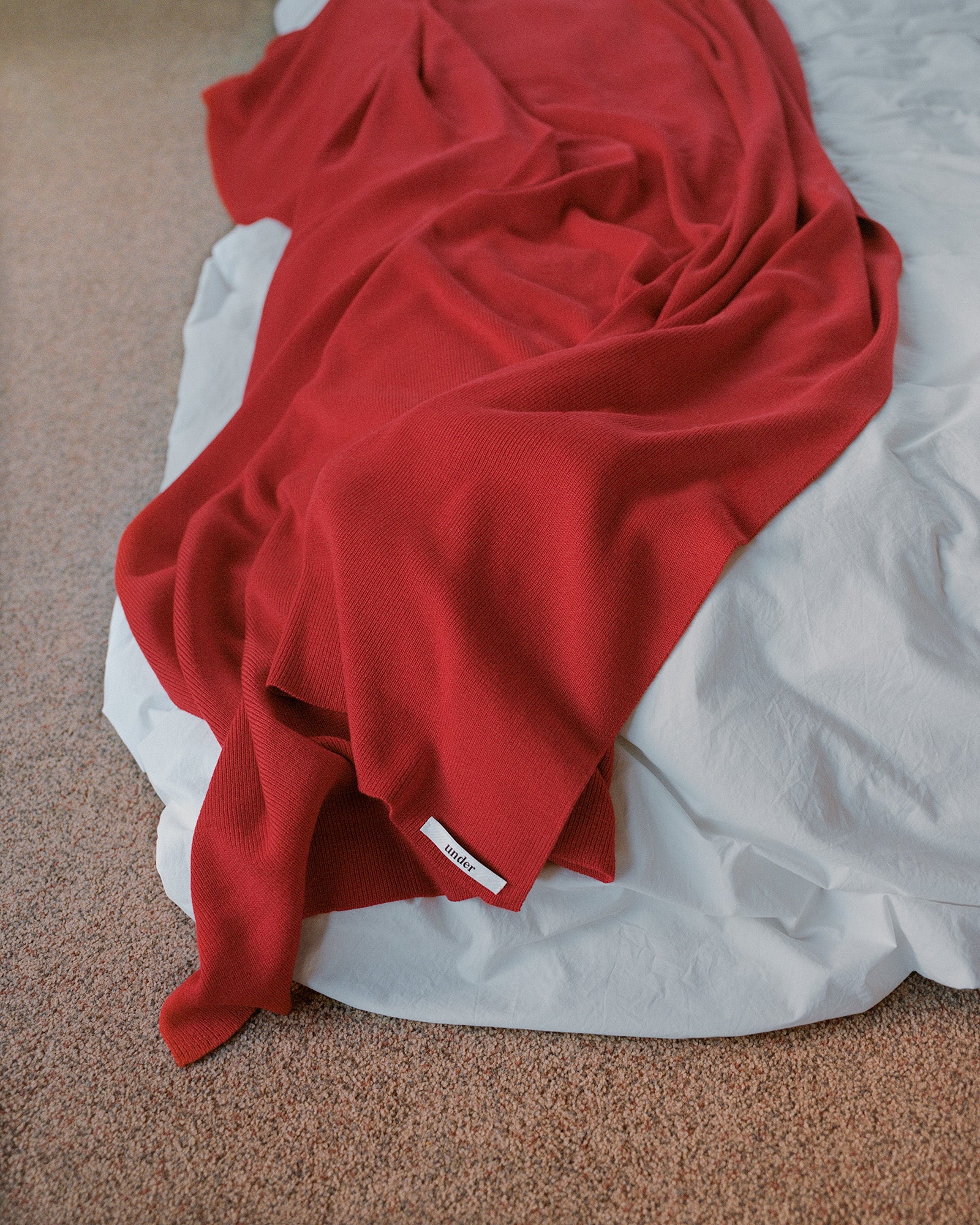 wool blanket — tulip red